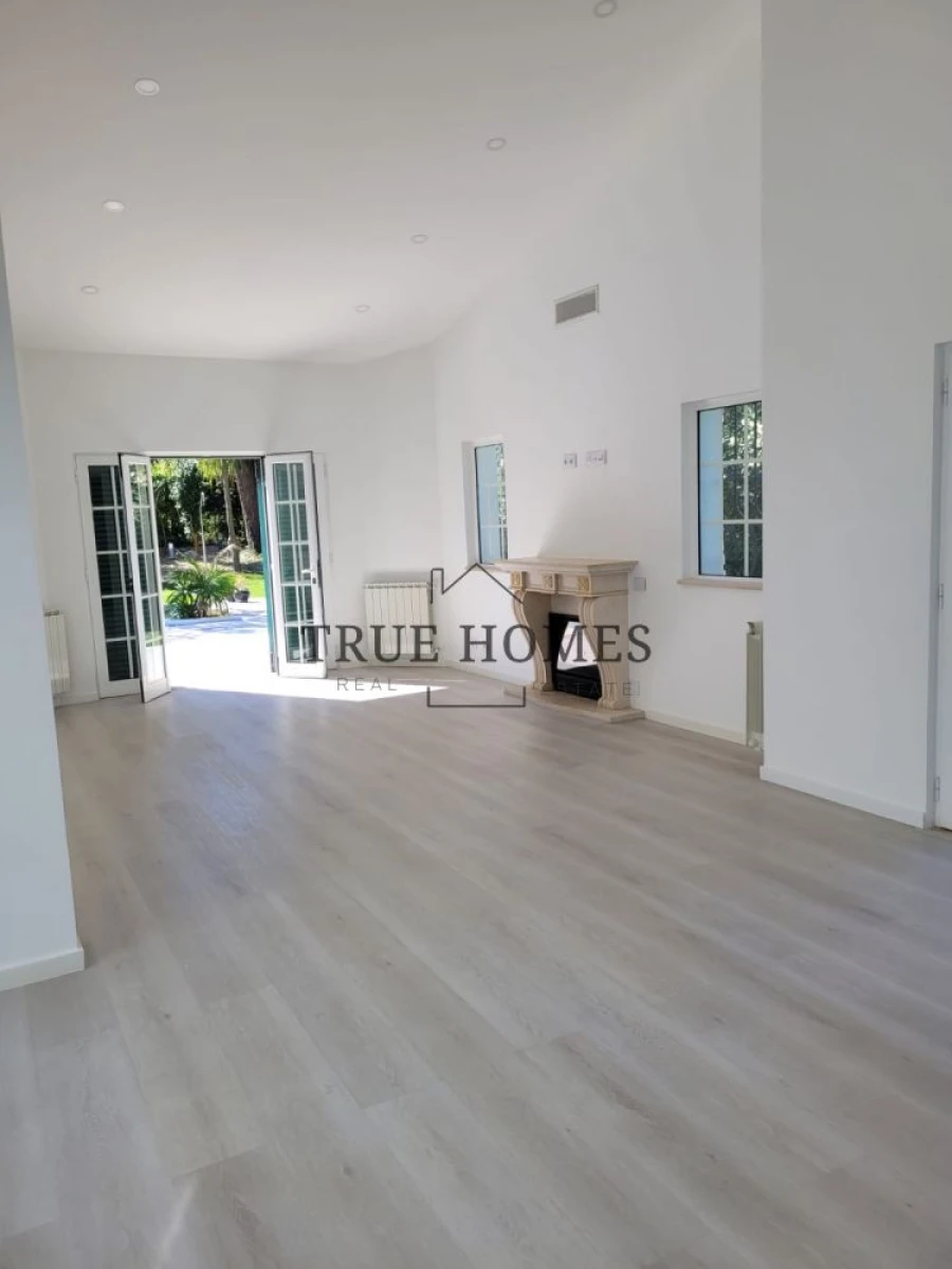 Moradia T4 para Venda em Charneca de Caparica e Sobreda Foto 37