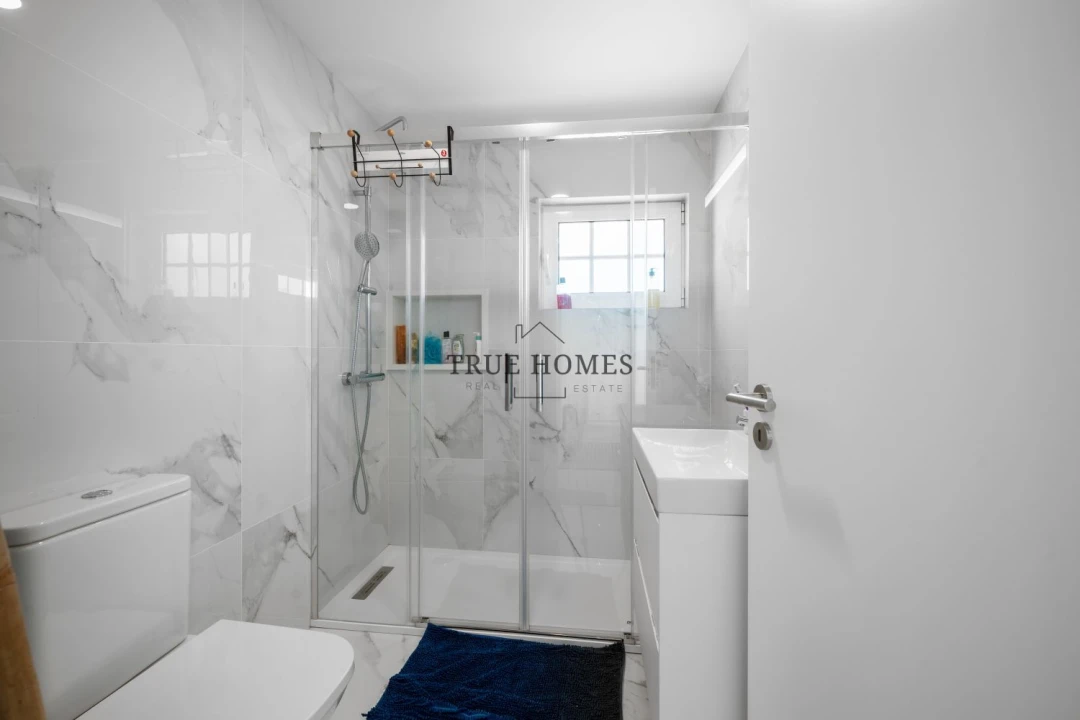 Moradia T4 para Venda em Charneca de Caparica e Sobreda Foto 17