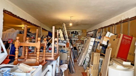 Loja para Venda em Albufeira e Olhos de Água