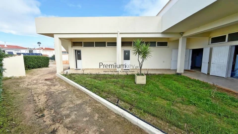 Loja para Venda em Albufeira e Olhos de Água