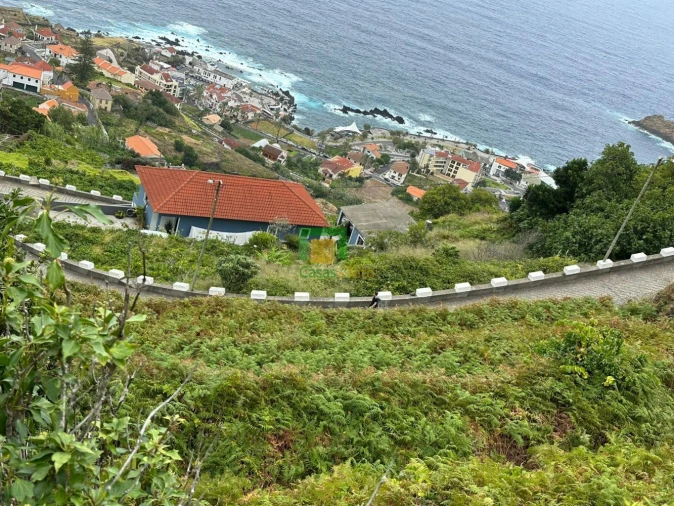 Terreno para Venda em Porto Moniz Foto 5