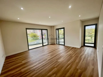 Apartamento T2 para Venda em Laranjeiro e Feijó