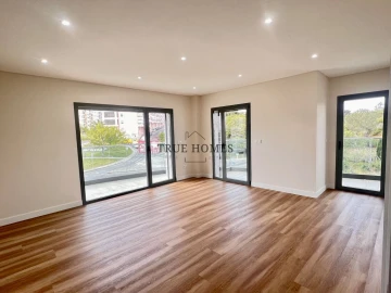 Apartamento T2 para Venda em Laranjeiro e Feijó