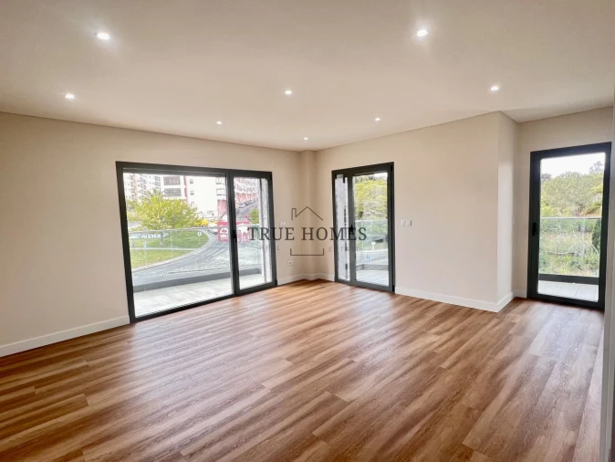 Apartamento T2 para Venda em Laranjeiro e Feijó Foto 8