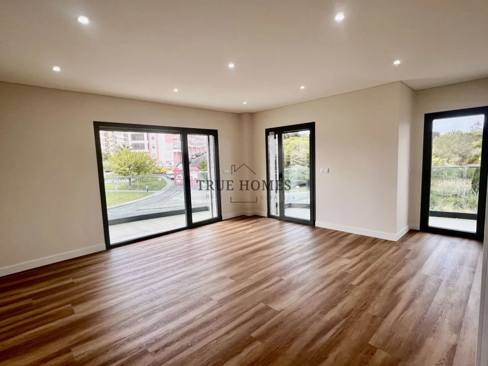 Apartamento T2 para Venda em Laranjeiro e Feijó Foto 7