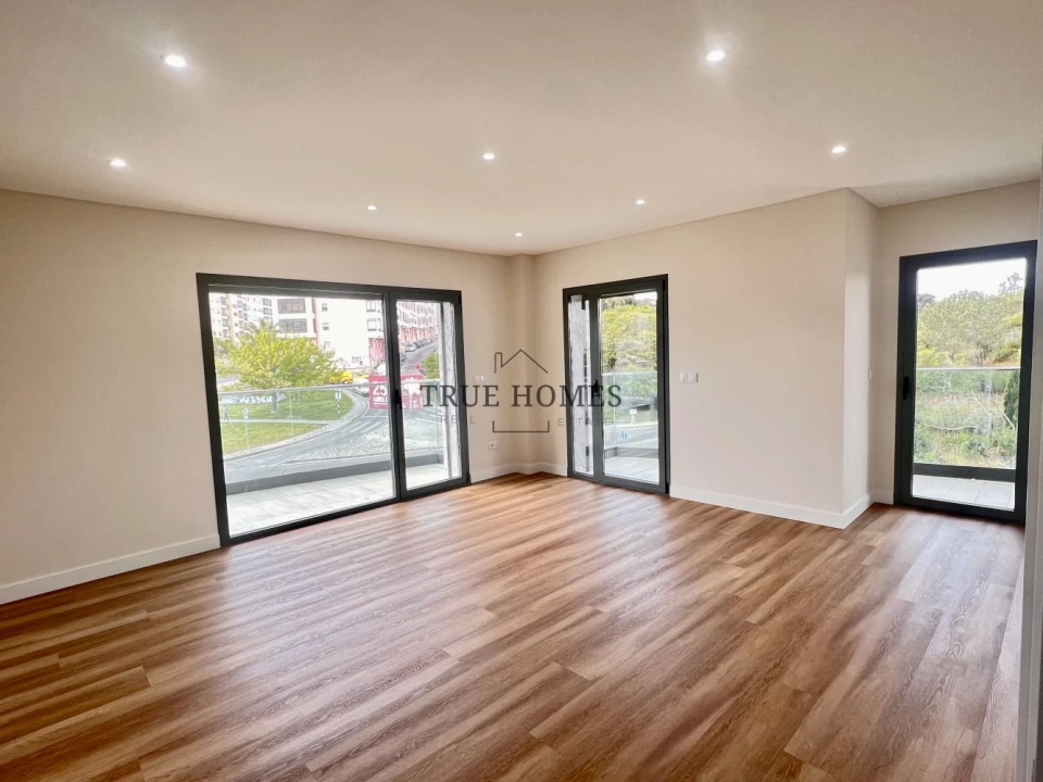 Apartamento T2 para Venda em Laranjeiro e Feijó Foto 8