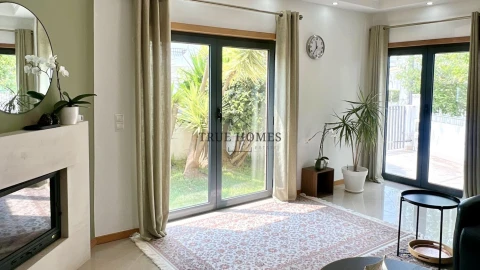 Moradia T4 para Venda em Amora