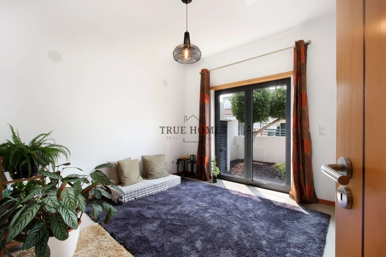 Moradia T4 para Venda em Amora Foto 29