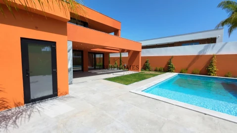 Moradia T5 para Venda em Azeitão (São Lourenço e São Simão)