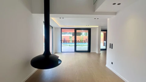 Moradia T5 para Venda em Azeitão (São Lourenço e São Simão)