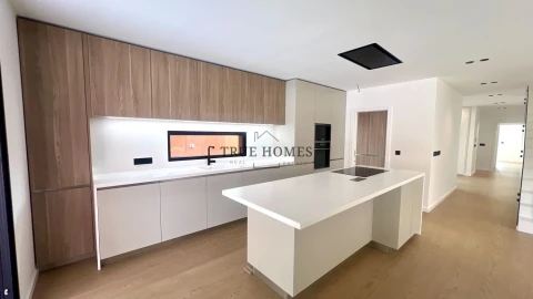 Moradia T5 para Venda em Azeitão (São Lourenço e São Simão)