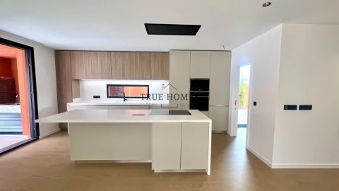 Moradia T5 para Venda em Azeitão (São Lourenço e São Simão)