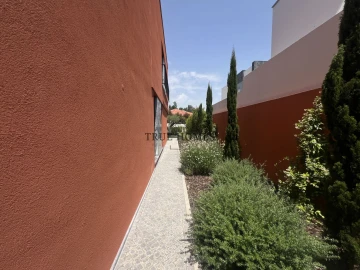 Moradia T5 para Venda em Azeitão (São Lourenço e São Simão)