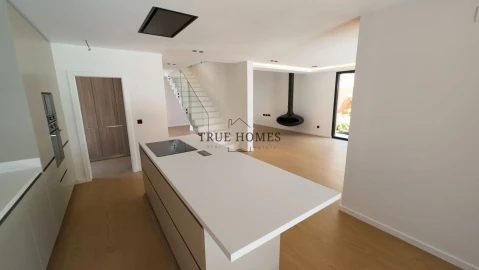 Moradia T5 para Venda em Azeitão (São Lourenço e São Simão)