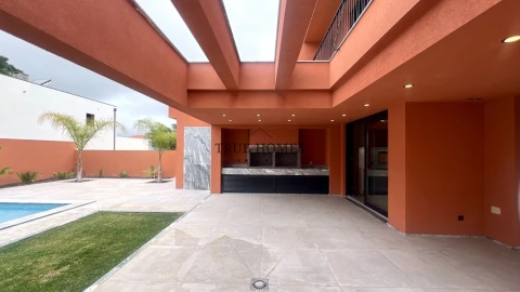 Moradia T5 para Venda em Azeitão (São Lourenço e São Simão)