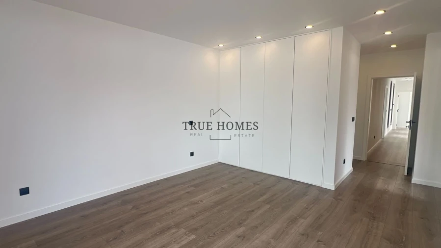 Moradia T5 para Venda em Azeitão (São Lourenço e São Simão) Foto 11