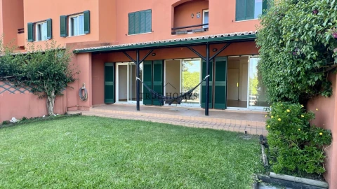 Apartamento T3 para Venda em Charneca de Caparica e Sobreda