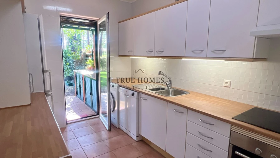 Apartamento T3 para Venda em Charneca de Caparica e Sobreda Foto 14