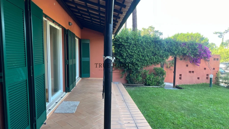 Apartamento T3 para Venda em Charneca de Caparica e Sobreda Foto 21