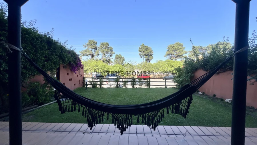 Apartamento T3 para Venda em Charneca de Caparica e Sobreda Foto 22