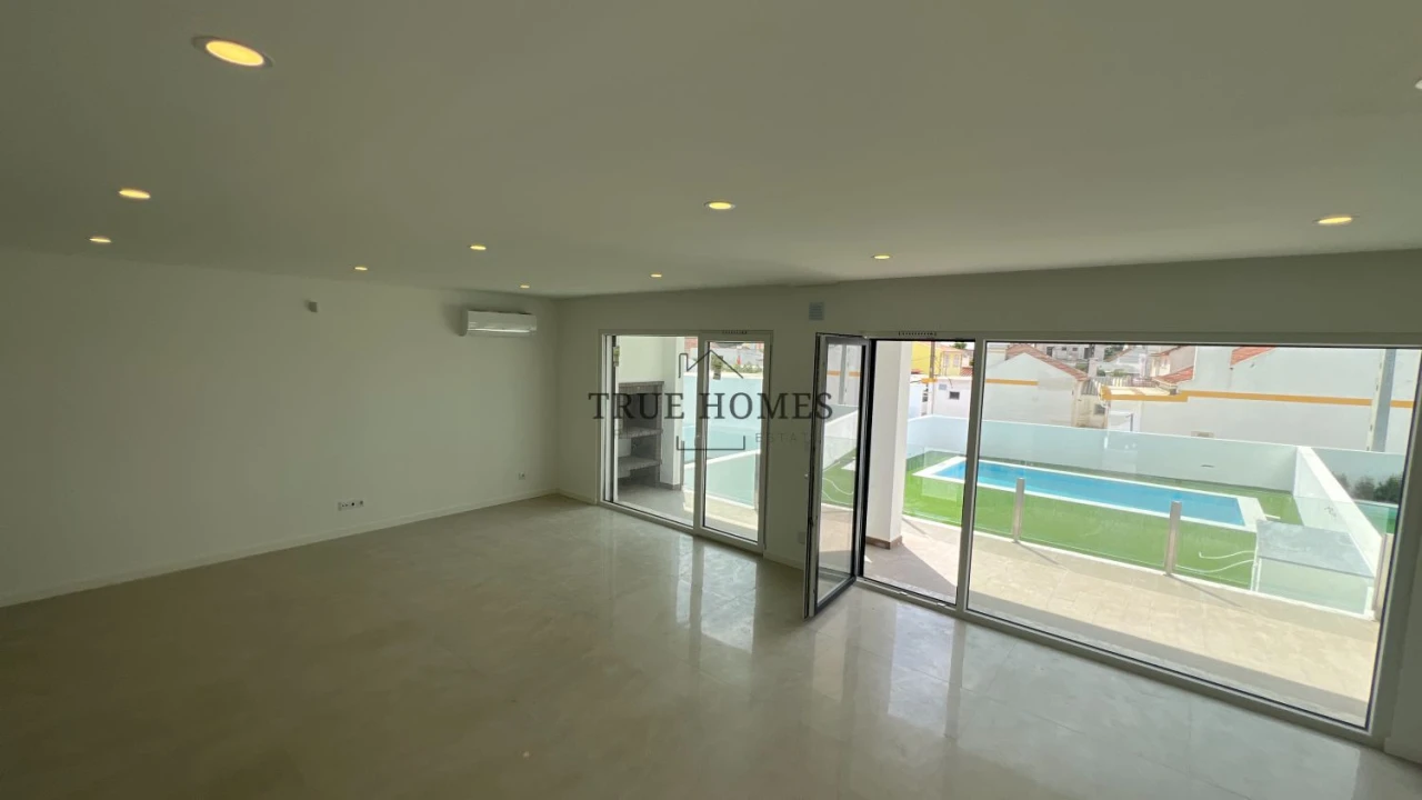 Moradia T3 para Venda em Charneca de Caparica e Sobreda Foto 24