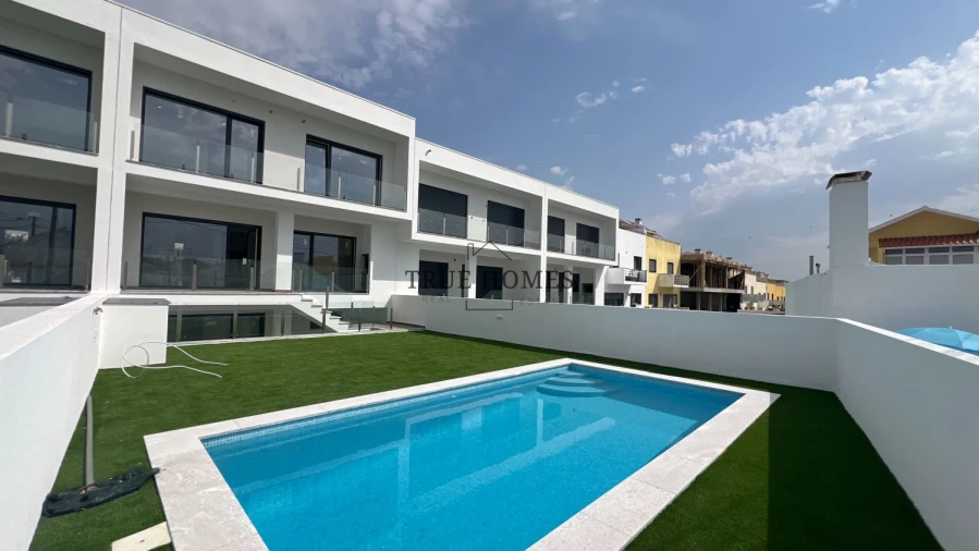 Moradia T3 para Venda em Charneca de Caparica e Sobreda Foto 3