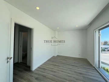 Moradia T3 para Venda em Charneca de Caparica e Sobreda