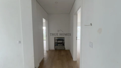 Moradia T3 para Venda em Charneca de Caparica e Sobreda