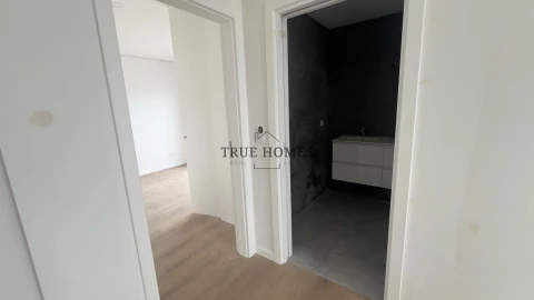 Moradia T3 para Venda em Charneca de Caparica e Sobreda