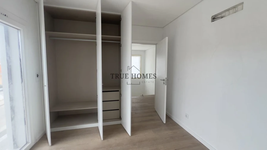 Moradia T3 para Venda em Charneca de Caparica e Sobreda Foto 16