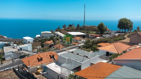 Moradia T3 para Venda em São Gonçalo