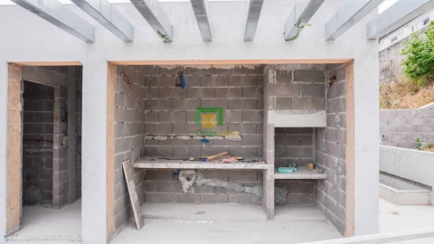 Moradia T3 para Venda em São Gonçalo