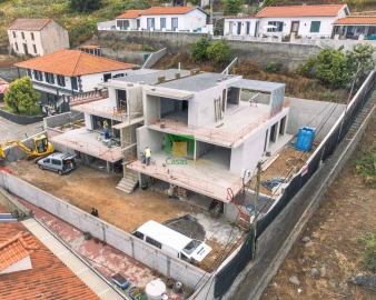 Moradia T3 para Venda em São Gonçalo