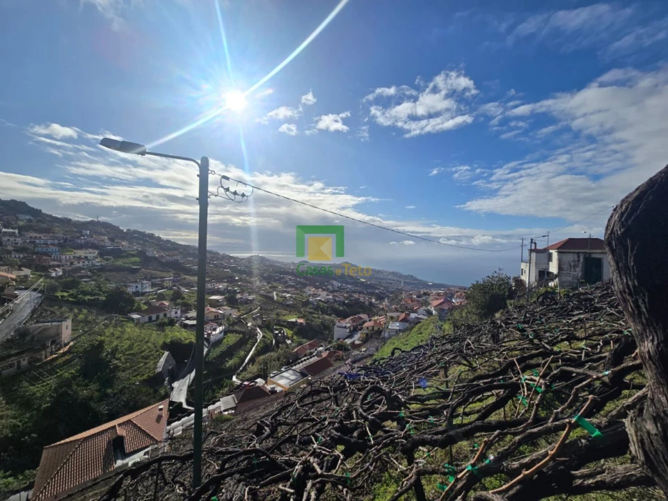 Terreno para Venda em Estreito de Camara de Lobos Foto 11