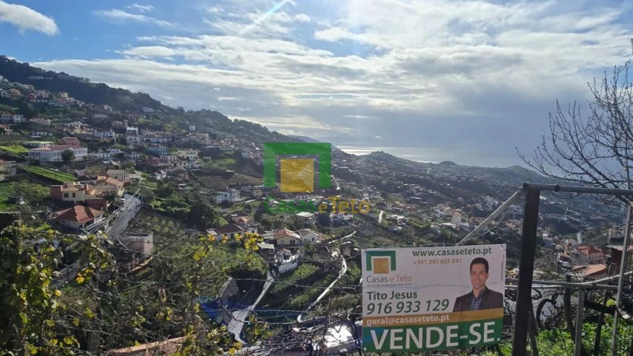 Terreno para Venda em Estreito de Camara de Lobos