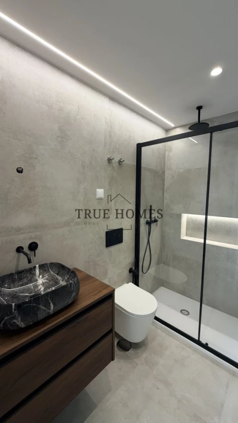 Moradia T4 para Venda em Charneca de Caparica e Sobreda