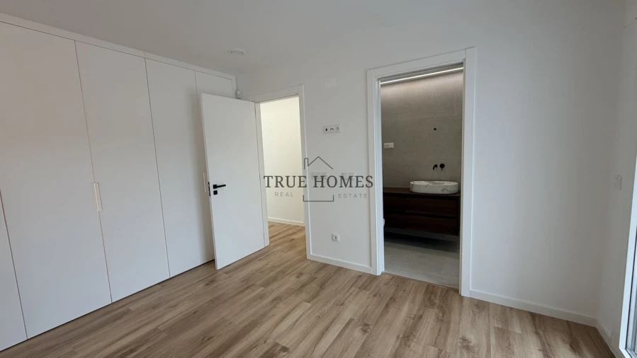 Moradia T4 para Venda em Charneca de Caparica e Sobreda Foto 32