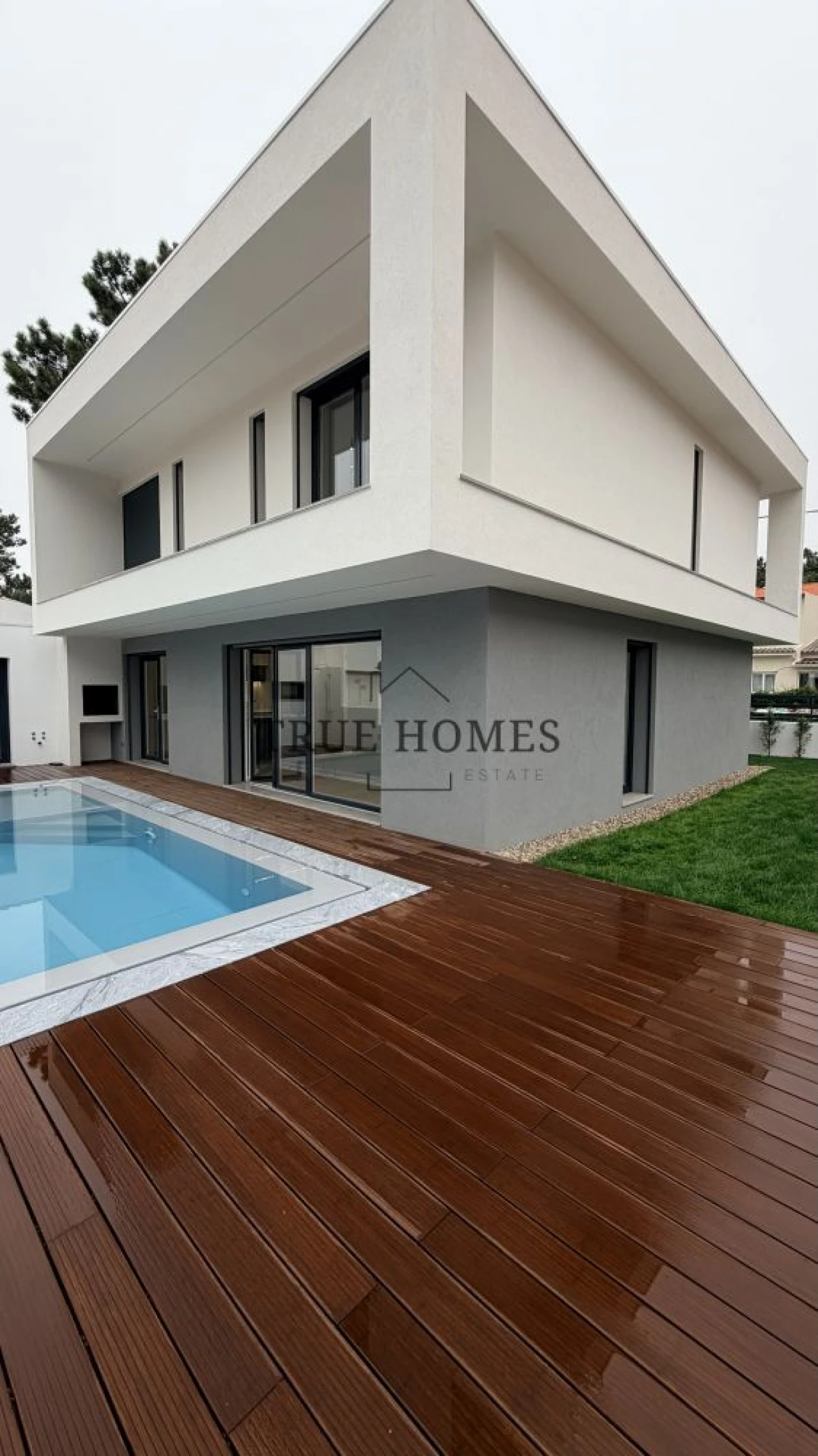 Moradia T4 para Venda em Charneca de Caparica e Sobreda Foto 3