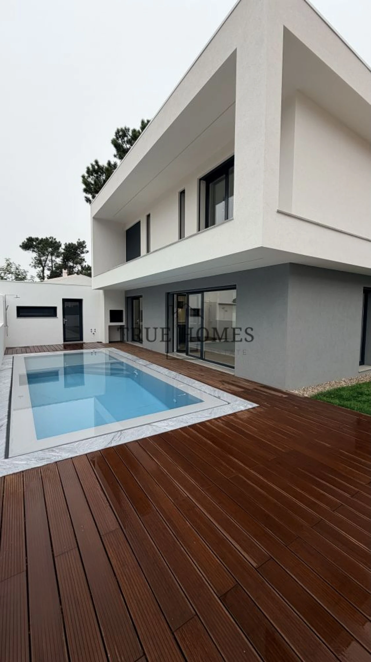 Moradia T4 para Venda em Charneca de Caparica e Sobreda Foto 5