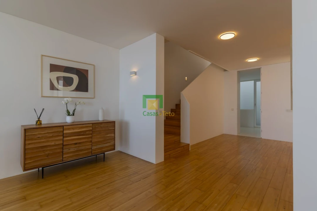 Moradia T3 para Venda em São Martinho Foto 9