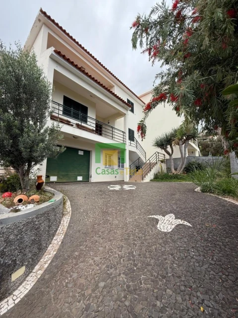 Moradia T3 para Venda em São Gonçalo