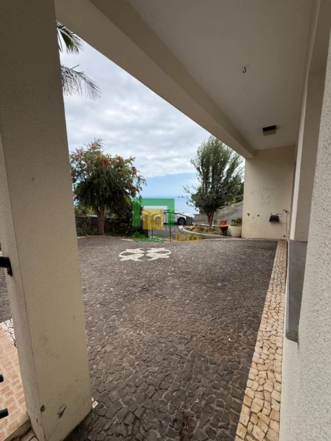 Moradia T3 para Venda em São Gonçalo