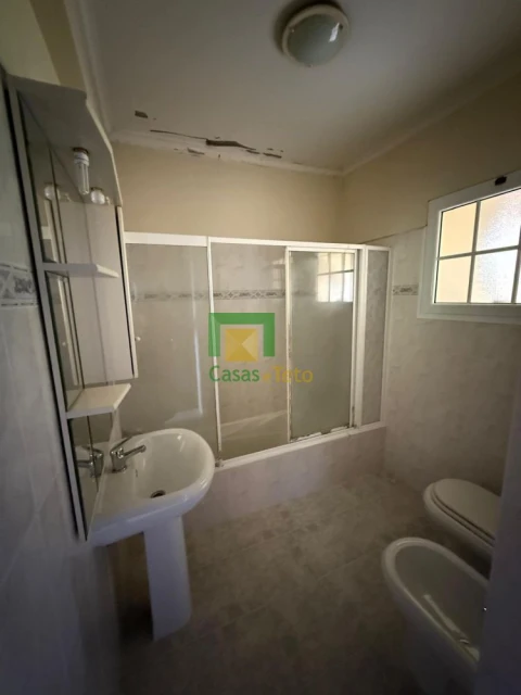 Moradia T3 para Venda em São Gonçalo