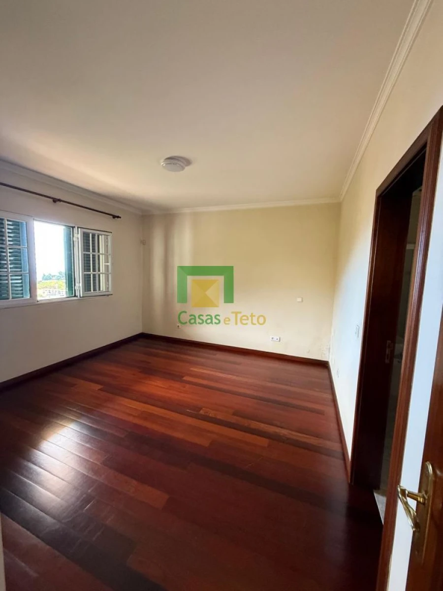 Moradia T3 para Venda em São Gonçalo Foto 17