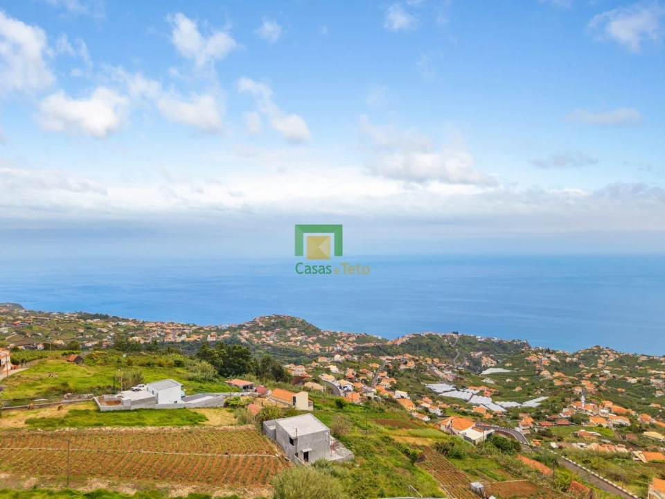 Terreno para Venda em Canhas Foto 3