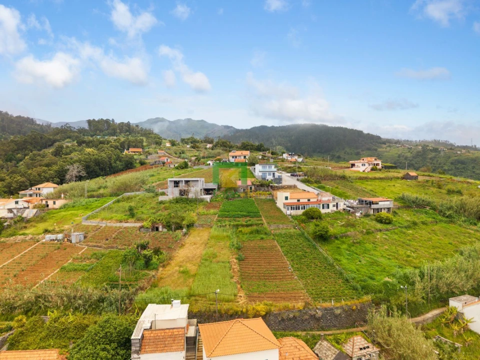 Terreno para Venda em Canhas Foto 11