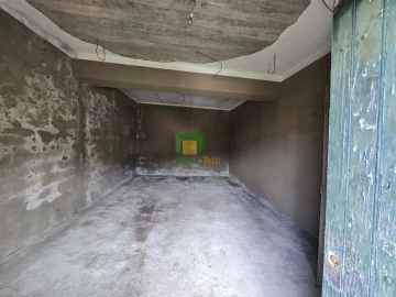 Moradia T7 para Venda em Estreito de Camara de Lobos