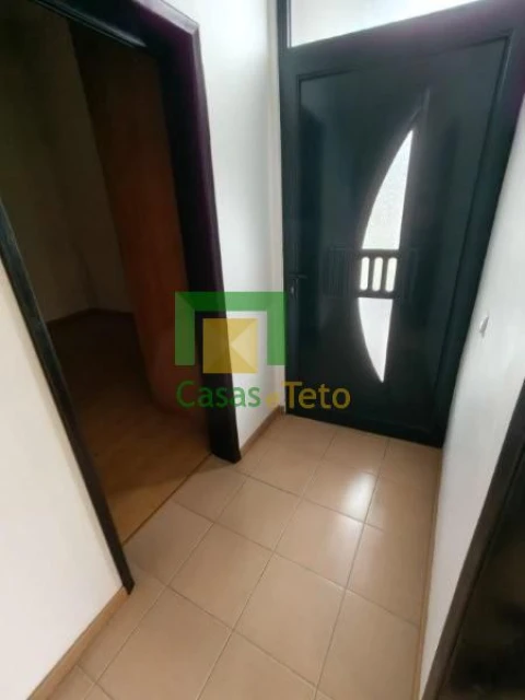 Moradia T7 para Venda em Estreito de Camara de Lobos