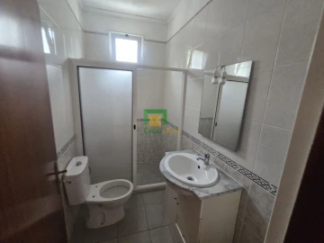 Moradia T7 para Venda em Estreito de Camara de Lobos