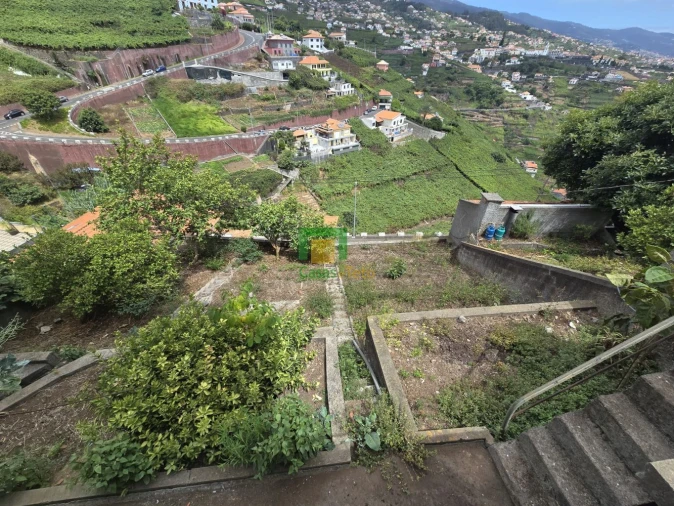 Moradia T7 para Venda em Estreito de Camara de Lobos Foto 19